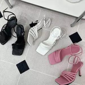 [하프클럽/]직장인 출근 여름 구두 코디 토오픈 스트랩 샌들 힐