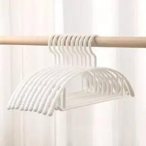 고품질 베르 논슬립옷걸이 2color 30개입 슬림 라운드형 나무 (WFKB6JC)