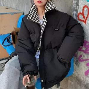 체커보드안감 포인트 블랙 스트릿무드 루즈핏 여성 숏패딩