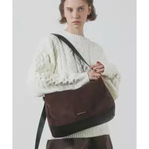 마스마룰즈 MASMARULEZ 스웨이드 빅스퀘어백 초코브라운 5012759600 232170