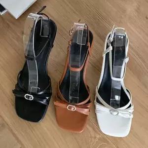 [하프클럽/]여름 정장 오피스 룩 샌들 앵클 스트랩 하이 힐 코디