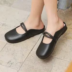 [하프클럽/]둥근앞코 발등 꼬임 스트랩 슬리퍼 로우굽 데일리