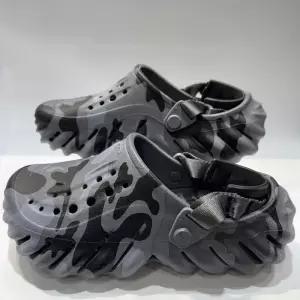 [크록스] 덕 카모클로그211981-082