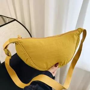(색상 머스타드)HL] 크로스백 가방 여성 가벼운 여행용 반달 머스타드