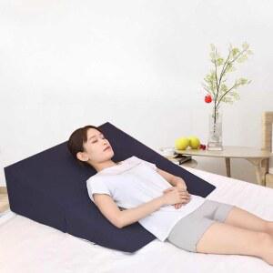 삼각 등받이 쿠션 환자용 침대 병원 R형 기울어진 받침 세모 베개 받침대 패드