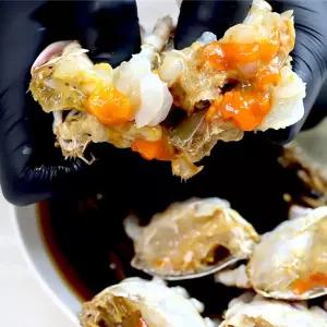 바당수산 알이 꽉찬 삼점 암꽃게장 1개 2kg 식사 즉석요리 분식 간편요리 외식 점심시간