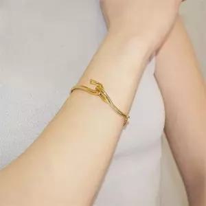 [토끼귀상점] 유니크 남자 여자 잠금걸쇠 볼드 앤틱 팔찌