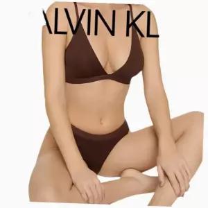 [Calvin Klein]UNDERWEAR Form to Body Natural 트라이앵글 브라렛세트 QF6758 202 698228