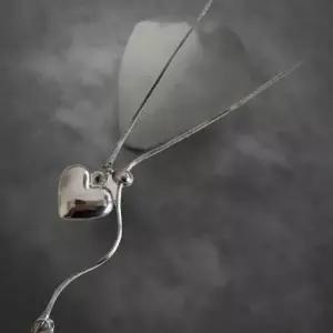 [하프클럽/]여성 실루엣 하트 조절 가능 스네이크 체인 목걸이