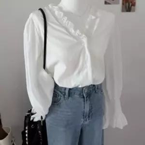 [라일리여성의류] Rly 여자 러블리 포인트 셔링 긴팔 블라우스 프릴 데