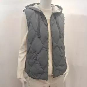 올리비아하슬러 HC04 덕 8020 충전재의 후드 패딩조끼 OHEWVT103 426127792130882