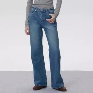 [하프클럽/플랙진]플랙 여성 청바지 블리치 플레어 미디엄블루 PJTF5LCK055