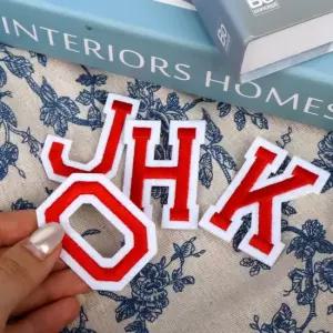 열접착 자수패치 알파벳 와펜 레드 자수패치 옷에붙이는스티커 알파벳와펜 열접착와펜