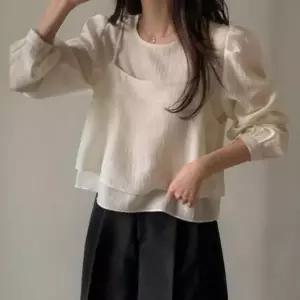여성 찰랑핏 레이어드 크롭 블라우스 뷔스티에