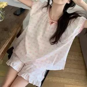 여성 집에서 입는 리본 포인트 반팔 티셔츠와 반바지 세트