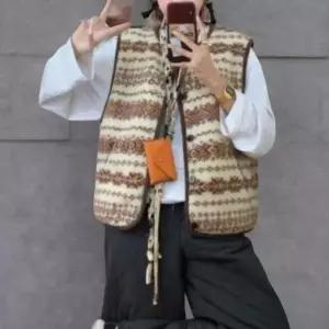 [하프클럽/옷자락]여성 노르딕 디자인 양면 털조끼 프리사이즈