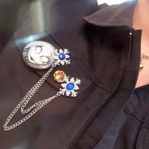 와이셔츠 블루 큐빅 브로치 코사지 면접 졸업 결혼식 블루다이아몬드 보석 자켓