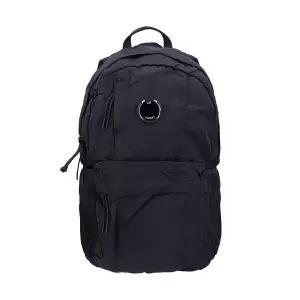 [편집샵 언커먼레이블][CP컴퍼니] CP컴퍼니 가방 RCCMAC737A 005269G 888 렌즈 와펜 남성백팩 당일발송 (P0