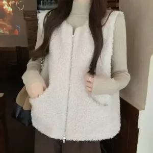 여자 데일리룩 뽀글이 양털 겨울 레이어드 루즈핏 베스트 조끼