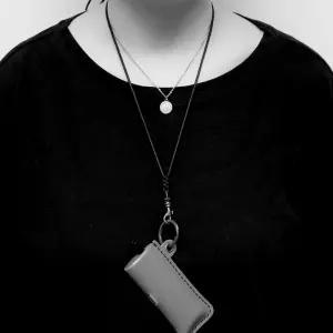 가죽 목걸이 케이스 휴대폰 전용 커버 수제 핸드메이드 스킨 보호