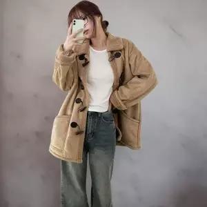 [다잇템] 여성 세무 짧은 포근한 뽀글이 FW 코트_24004392_588872