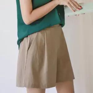 착용감 활용 숏팬츠LDN-20250251 반바지 폭넓게 핀턱 가볍고 가능한 밴딩 시원한
