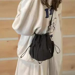 /신상오픈런 여성용 경량 실용 미니 크로스백
