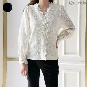 [퀸이즈][퀸이즈] 테니 플라워 브이넥 블라우스