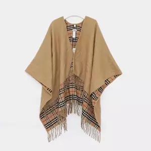 [버버리]버버리 체크 울 리버시블 여성 케이프 8071673