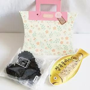 잡곡굴비 생일답례품 잡곡굴비1개 하트미역 하트미역1개 꽃무늬반달상자-핑크택 잡곡굴비1개 잡곡굴비