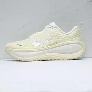 나이키 보메로 플러스 아이보리 ㅣ 여성용 런닝화 러닝화 운동화 조깅화 헬스화 마라톤 운동 헬스