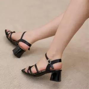 여성 블랙 베이지 사각코 꼬임끈 통굽 샌들