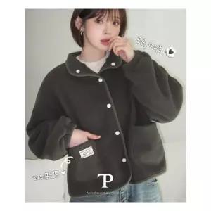 더핑크 / 뚜이 루즈핏 패치 버튼 양털 후리스 덤블 점퍼 942888