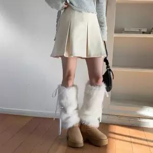 여자 데일리 데이트룩 겨울 플리츠 미니스커트