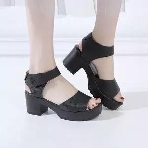 키높이 통굽샌들 여성 스트랩 신고 WFGS29E