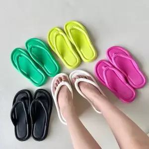 폭신한 쿠션감 푹신 여름 쪼리 비치 슬리퍼 경량 (WFJ7CHV)