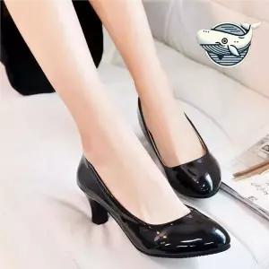 [하프클럽/]심플한 블랙 에나멜 힐 여성구두 우아한 정장