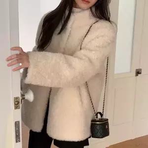 [코코블랑] 우디 시어링 퍼 자켓