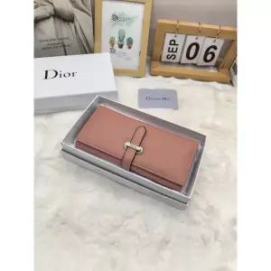 크리스찬 디올 로고 하드웨어 롱 플랩 지갑