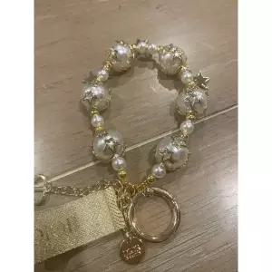 디올 보떼 골드 스타 크림 펄 리본 백 참 키링 키 VIP 기프트