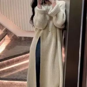 데일리룩 여리여리 슬릿롱버전 스웨터 니트웨어 여성겨울 여자겨울코디 롱드레스 여성겨울 여자겨울코디 롱