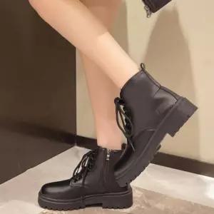 여성 고급 빅사이즈 볼드솔 레더 하이 워커 여자 부츠레이스업 운동화 샌들 구두 남자 기모 통굽 발편한