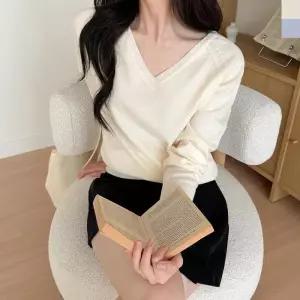 여자 간절기 봄가을 브이넥 기본 니트