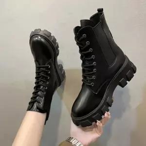 여성 심플 빅사이즈 청키솔 레이스업 워커 고급 부츠구두 여자 남자 기모 하이 통굽 발편한 운동화 샌들