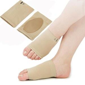 CHYDST 2Pcs 아치 지지 슬리브 밴드, 압박 브레이스, 쿠션 젤 풋 패드 안쪽으로 평평한 발 발바닥 근막염 힐 스퍼스 (베이지, 원 사이즈)