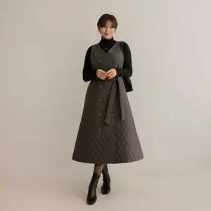 [66-110] 트런 브이 스트랩 퀼팅 원피스