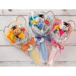 졸업 꽃다발 곰인형 키링 학사모 시들지 않는 킨더조이 꽃다발 졸업식 수료식 발표회 단체 선물 포장