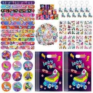 콜워포에버 220피스 롤러스케이트 파티 용품 세트 1980년대 레트로 힙합 파티를 위한 벌크 슬랩 팔찌, 스티커, 열쇠고리, 핀 배지, 임시 타투 및 구디백 필러 (롤러 스케이트)