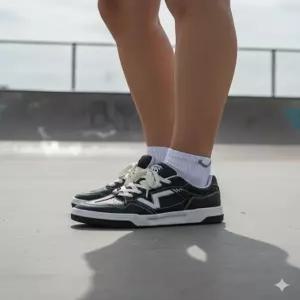 반스 vans 업랜드 - 블랙화이트  VN000D25BZW1