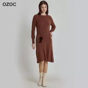 [오조크(OZOC)] 꽈배기 머메이드 니트 원피스